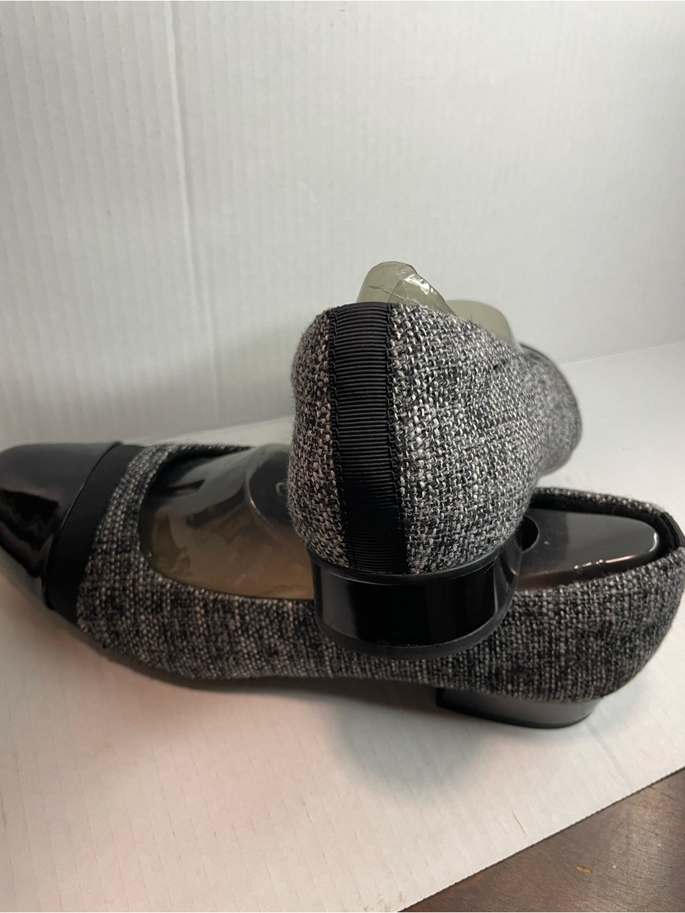 Clarks Grey Tweed Flats with Black Patent Cap Toe - Picture 3 of 7